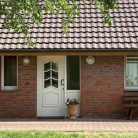 Helle Wohnung Mit Wintergarten - Nahe Ruhrgebiet Und Freizeitpark Movie Park Bottrop Luaran gambar